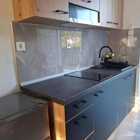 Дом отдыха 1 *